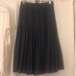 Tahari pleated skirt